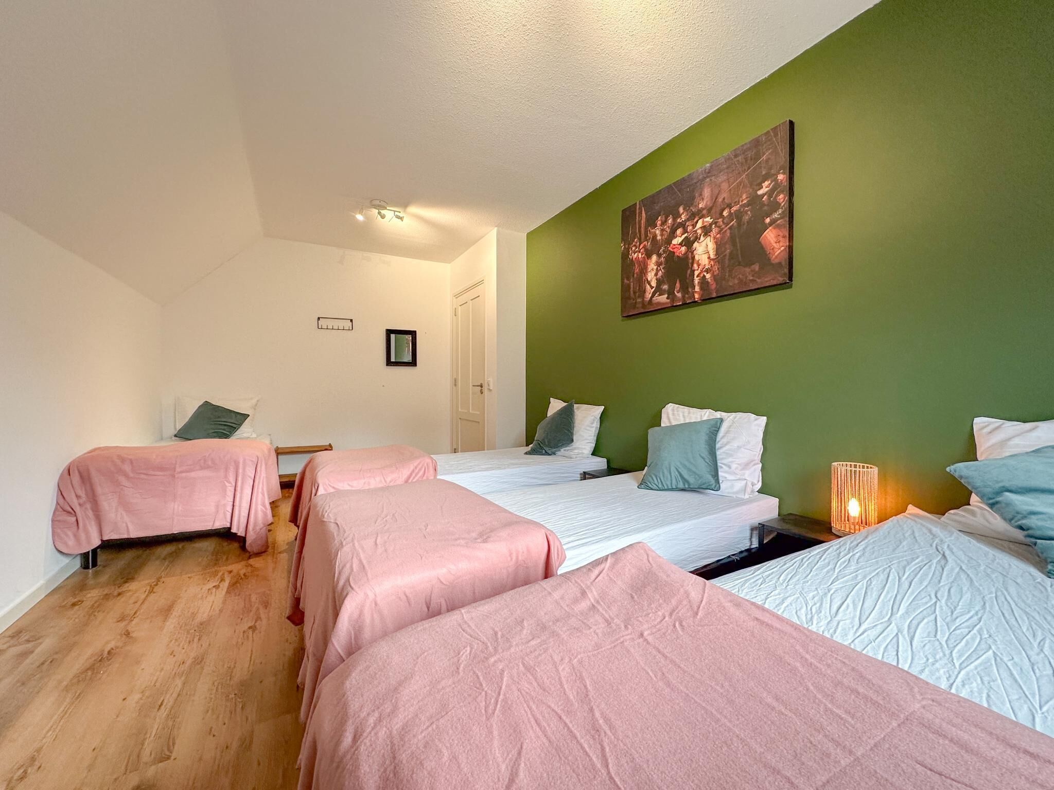 6 makuuhuonetta, internet