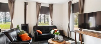 Ideal family home with spa and large garden 21-P