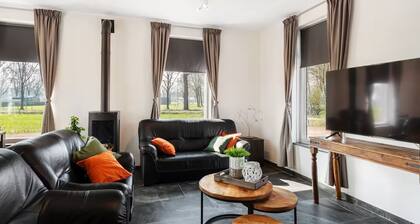 Ideal family home with spa and large garden 21-P