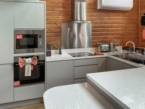 Geschirrspüler, Hochstuhl