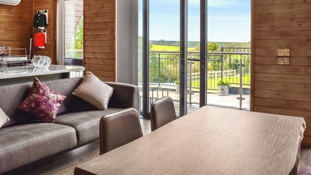 Living area - Centilen Pedr - Daffodil - UKC7078 (Nansidyll)