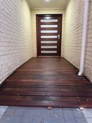 Interior - Executive Family Retreat or insurance stay (Wanneroo)