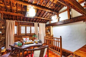 Room - Homeward Bound Inn (Wuyuan)
