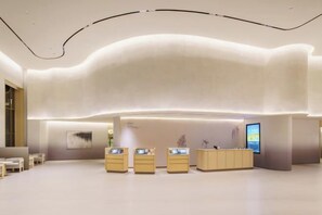 المنشأة من الداخل