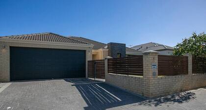 Executive Retreat(3bdr -2 ensuite)