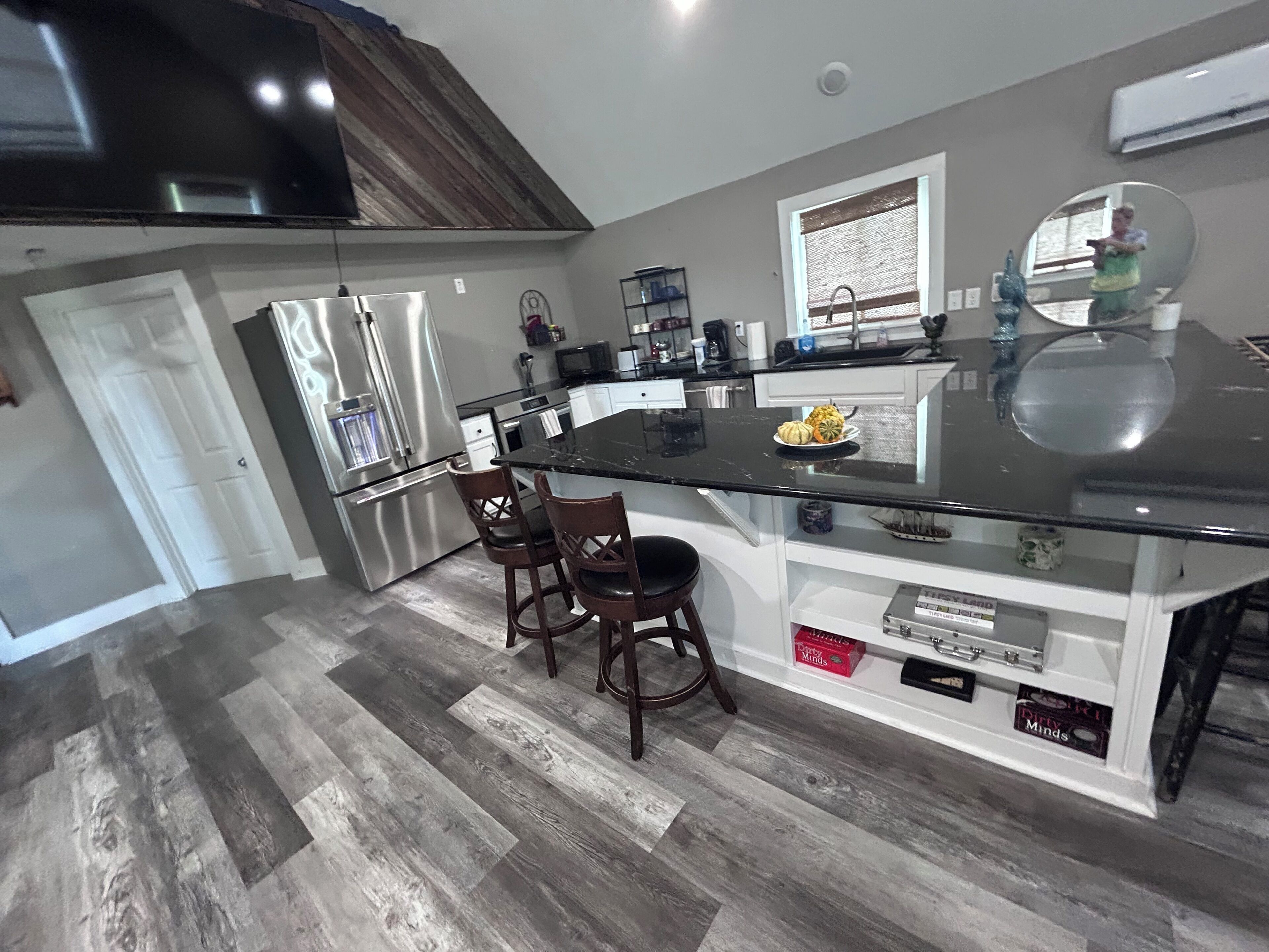 Microwave, oven, stovetop, dishwasher