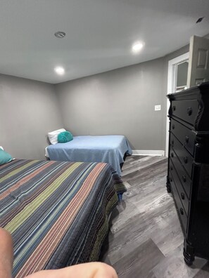 2 habitaciones y ropa de cama 