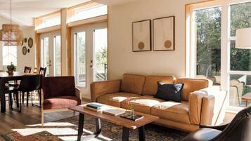 TV, fireplace, offices