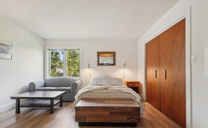 Interior - Family-Friendly Condo, 7 Beds, 1-Block to FREE Bus for Copper & Breck, Dog OK (Frisco)