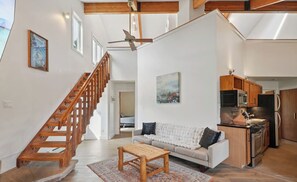 Smart TV, fireplace - Family-Friendly Condo, 7 Beds, 1-Block to FREE Bus for Copper & Breck, Dog OK (Frisco)