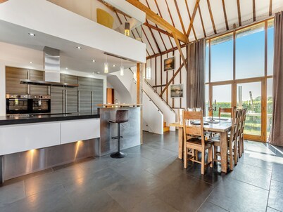 Stunning converted barn in beautiful countryside.