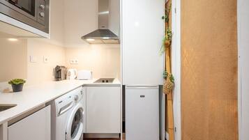 Frigorifero, macchina per tè/caffè, tostapane