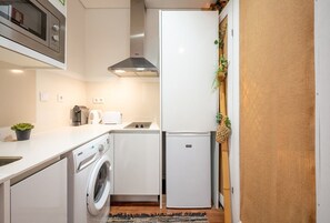 Frigorifero, macchina per tè/caffè, tostapane