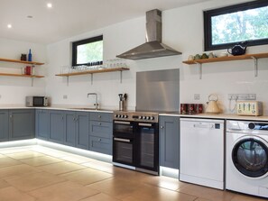 Diskmaskin och barnstol