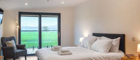 4 bedrooms, free WiFi, wheelchair access