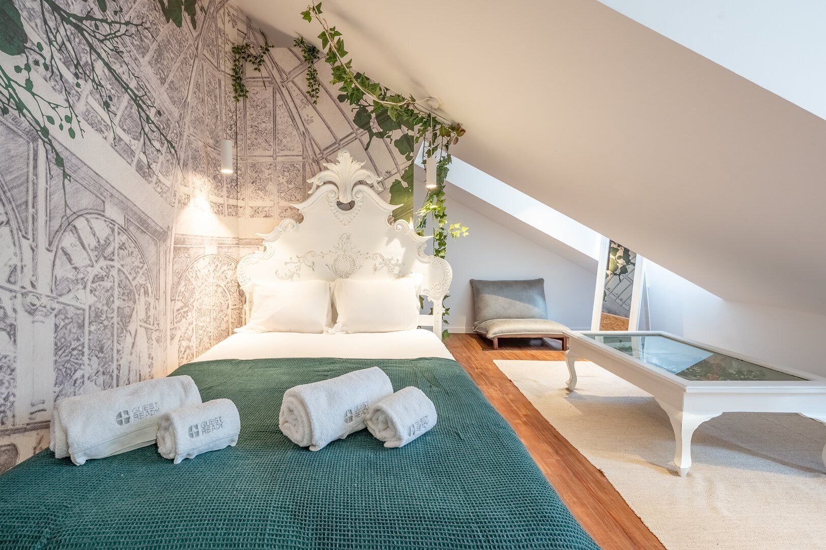 1 dormitorio, tabla de planchar con plancha, Internet y ropa de cama