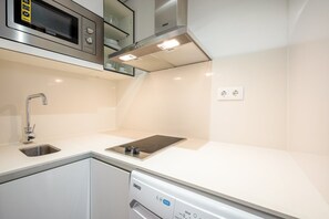 Frigorífic, cafetera i tetera i torradora