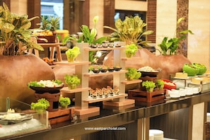 Restaurant - Eastparc Hotel Yogyakarta (Depok)