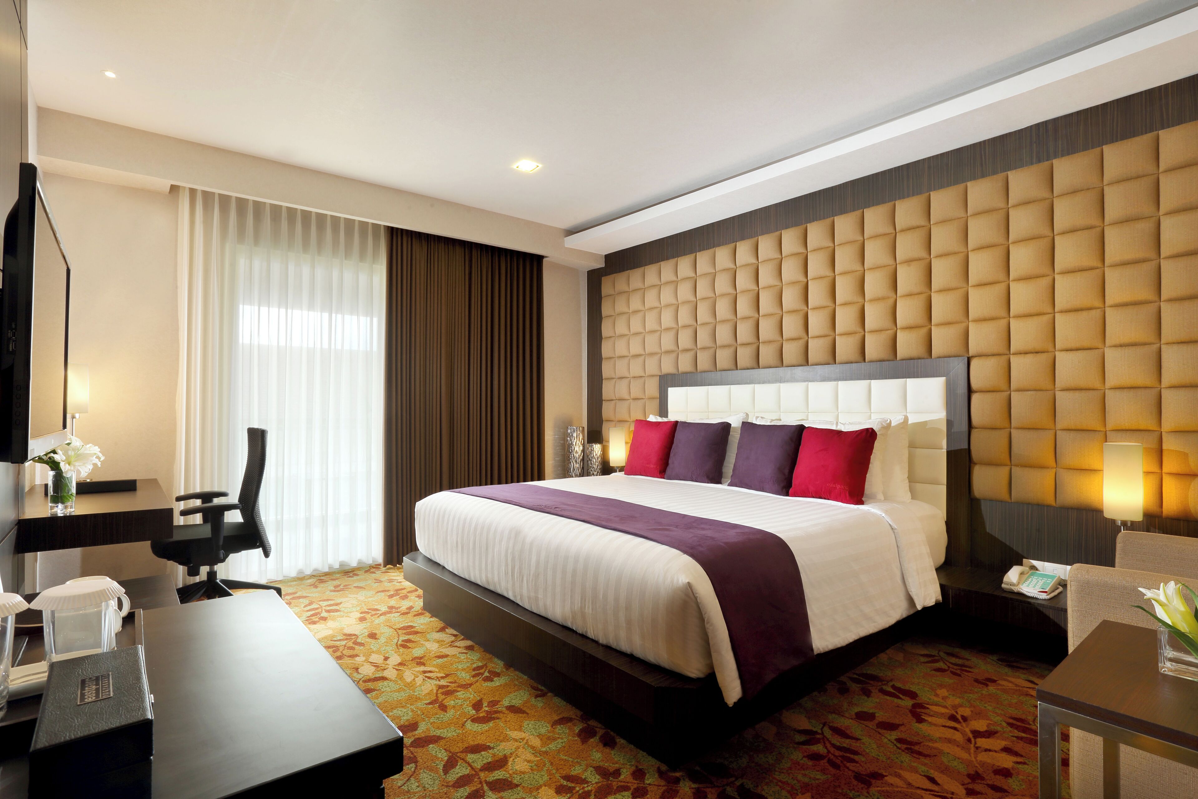 이그제큐티브 스위트 | 책상, 다리미/다리미판