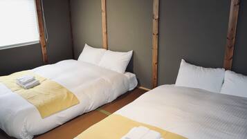 Blackout curtains, free WiFi