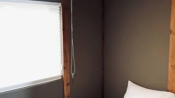 Blackout drapes, free WiFi