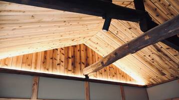 Blackout drapes, free WiFi