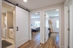 3 dormitorios, escritorio, tabla de planchar con plancha y wifi gratis