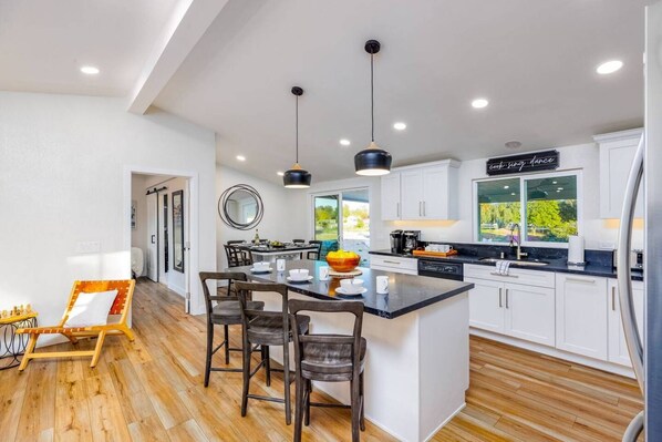 Unclassified image, 1 of 29, button