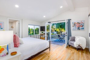 Unclassified image, 5 of 29, button