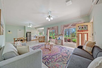 Charming Country Escape - Bellhaven Farm