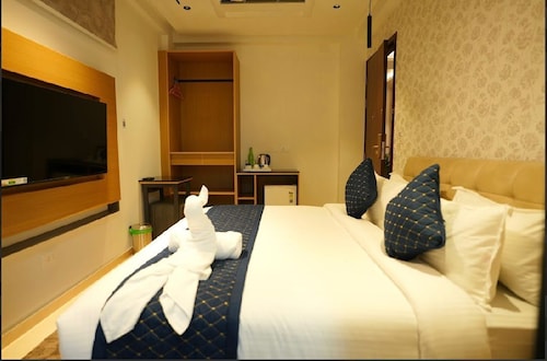 Treebo The Liyan Orchid