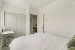 1 bedroom, iron/ironing board, Internet, bed sheets