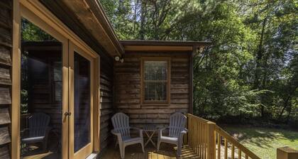 Peaceful Kannapolis Lodge! Super Spacious, Fenced Yard For Pets, Near Concord Mills Mall & Speedway!