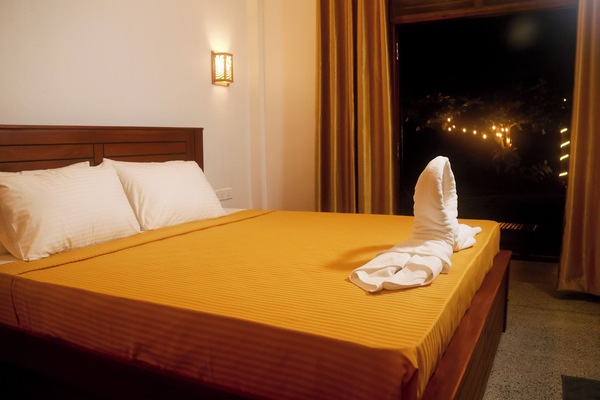 Deluxe dubbelrum - havsutsikt | Skrivbord, arbetsyta för laptop, strykjärn/strykbräda och gratis wi-fi