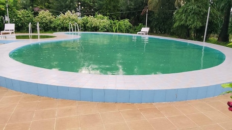 Pool. Rainbow Eco Resort Sundarban