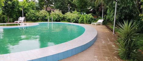 Hồ bơi