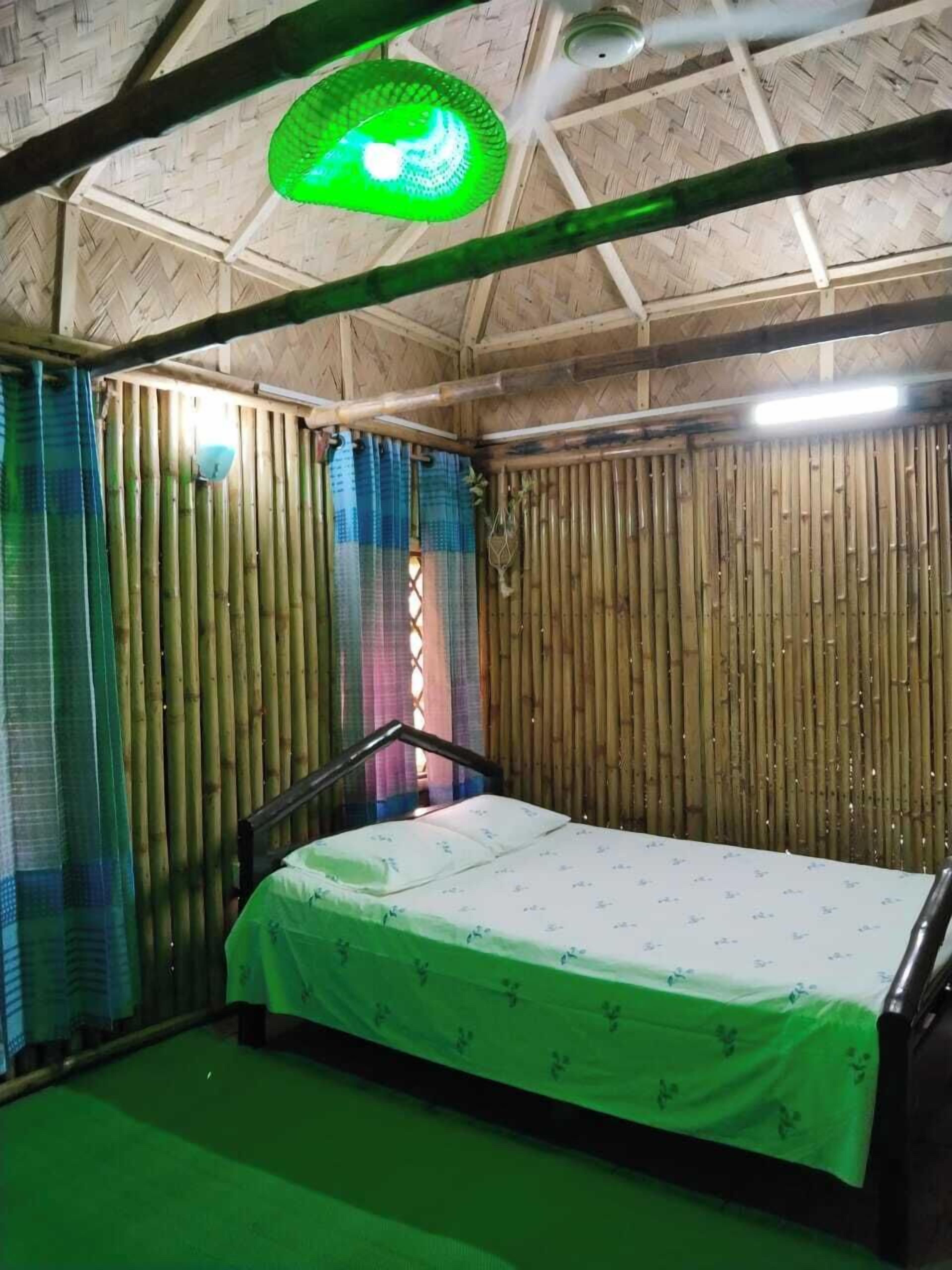 Deluxe Double Room, Balcony, Lake View | Free WiFi