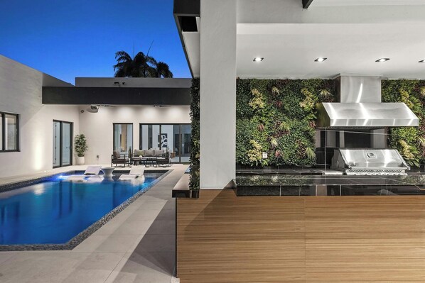 Outdoor pool, a heated pool