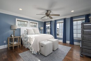 6 bedrooms, iron/ironing board, WiFi - 121 Breakwater Reach, Cape Shores (Lewes)
