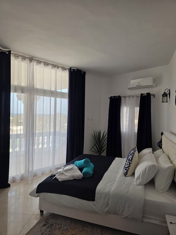 3 bedrooms, iron/ironing board, free WiFi, bed sheets - The White Lions Villla 3BDR &3 BATHR DPLX Sea View (Hurghada)