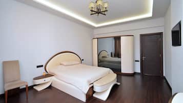 Family Apartment, Balcony, City View | Iron/ironing board, free WiFi