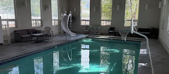Heavenly Acres Inn of Utah with heated indoor pool,hot tub,saunas & exercise