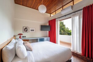 In-room safe, desk, laptop workspace, iron/ironing board