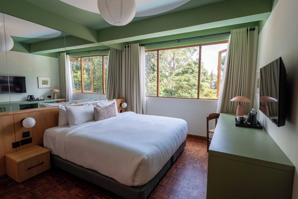 Comfy | Una cassaforte in camera, una scrivania, postazione laptop