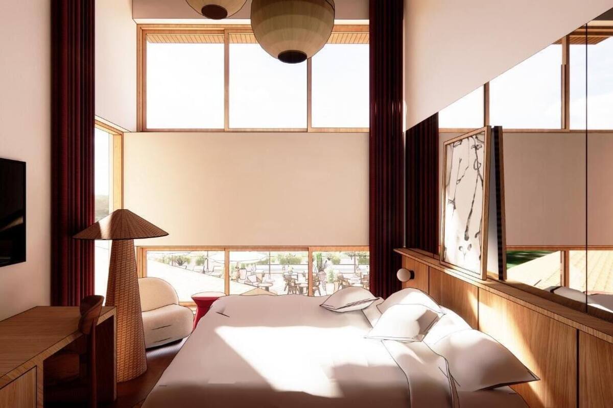 Luxury Room | In-room safe, desk, laptop workspace, iron/ironing board