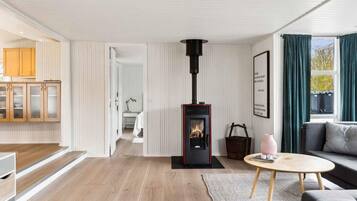 ํ์ฐ์ค | ๋ด๋ถ