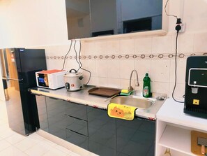 Standard Villa | Private kitchen | Fridge, microwave
