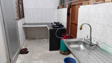Biệt thự Tiêu chuẩn | Bếp riêng | Tủ lạnh, lò vi sóng