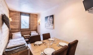 Room - Apartment in Meribel Near Les Vallees (Les Allues)