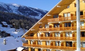 Exterior - Apartment in Meribel by the Ski Slopes (Les Allues)